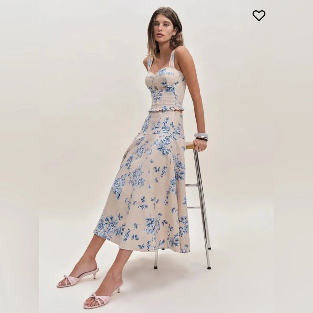 Reformation Anatolia Linen Two Piece in Hugo.Brand new without tags,never worn.